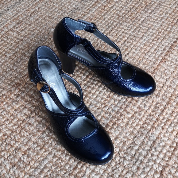 Bos & Co strappy heels - Picture 12 of 13